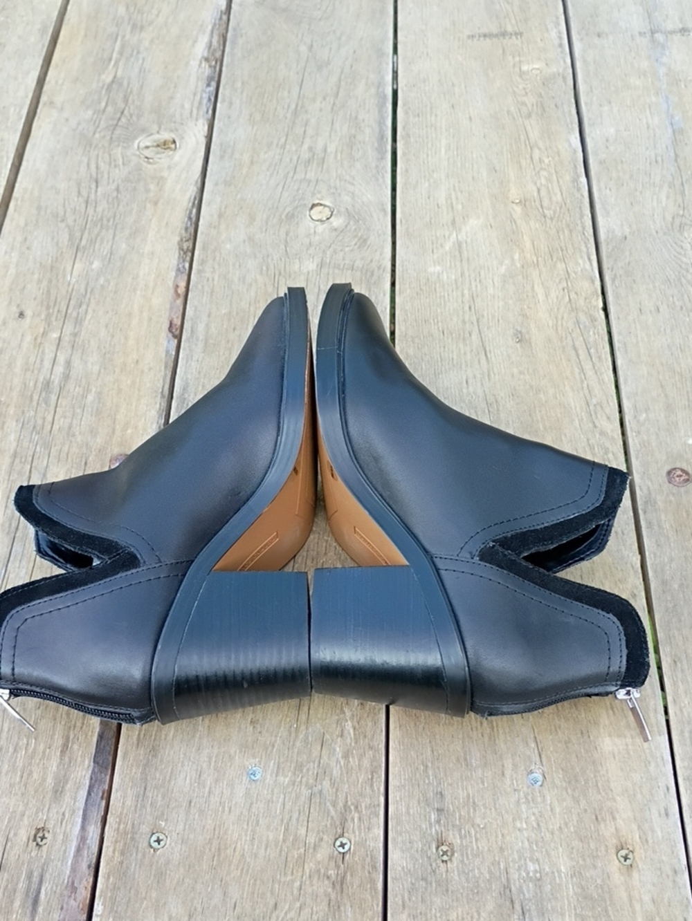 Vince Camuto Riggie Leather Heeled Bootie Size 8 M - Picture 8 of 12